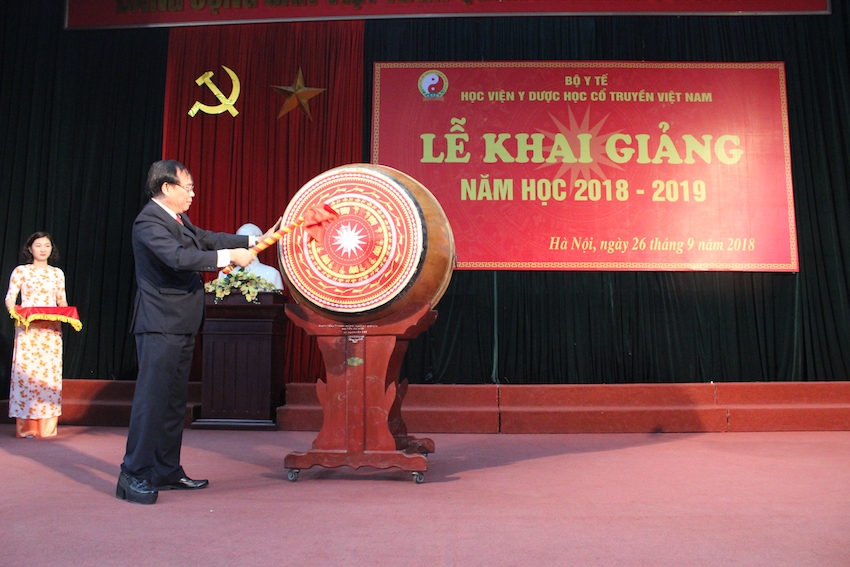 Học[-]viện[-]Y[-]Dược[-]học[-]cổ[-]truyền[-]Việt[-]Nam[-]khai[-]giảng[-]năm[-]học[-]2018[-]–[-]2019